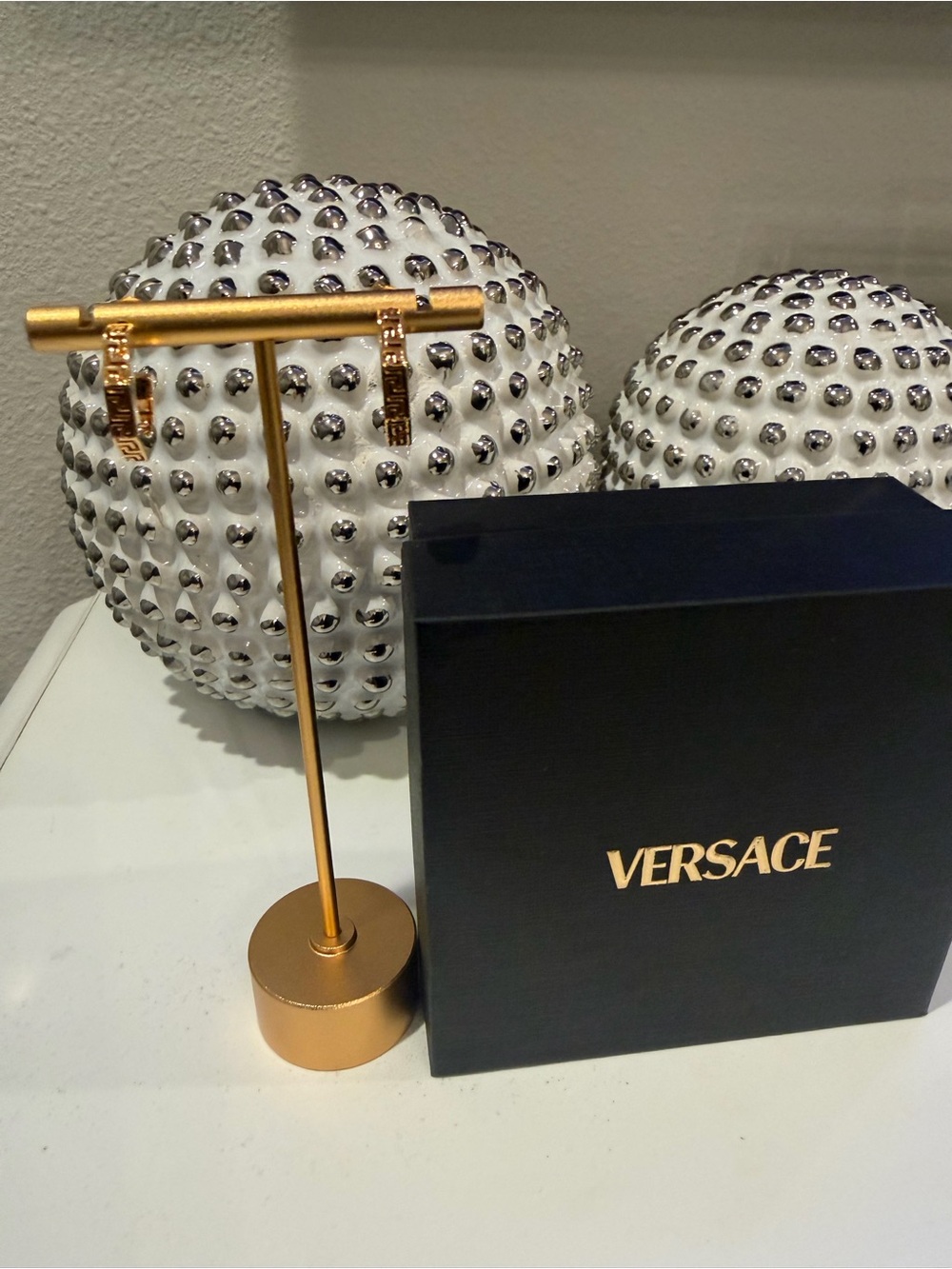 New Versace Greca Gold Hoop Earrings - Picture 7 of 9